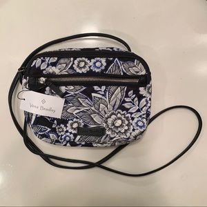 NWT Vera Bradley Iconic RFID Crossbody Snow Lotus
